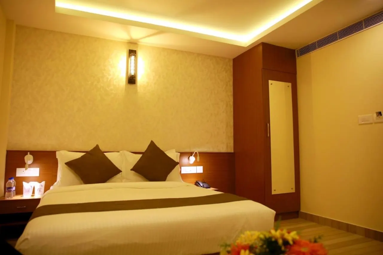 New Dchandelier Kochi Otel